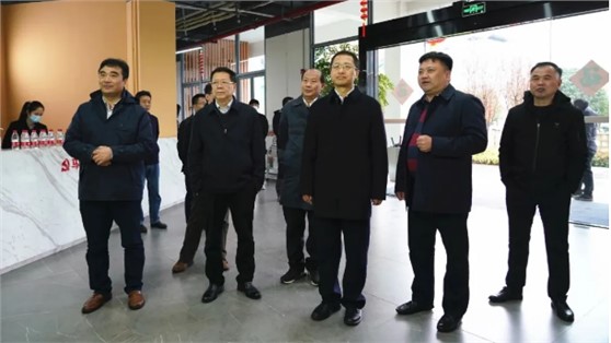 謝衛(wèi)江調研馬欄山視頻文創(chuàng)產業(yè)園展示中心：優(yōu)化文化產品供給 促進文旅體消費增長